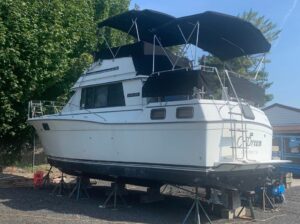 1984 Carver 34 aft cabin