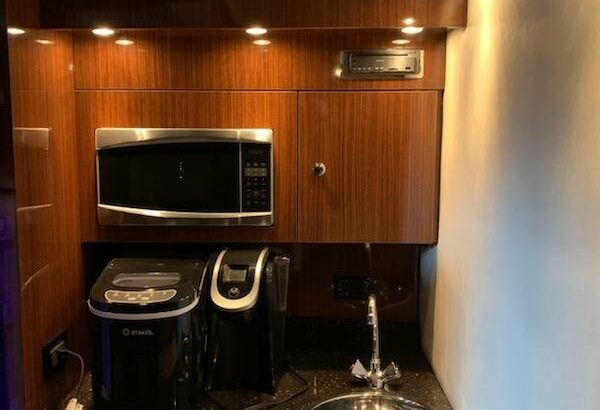 2014 Regal 38 express