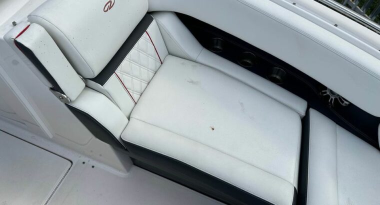 2020 Regal 29 obx