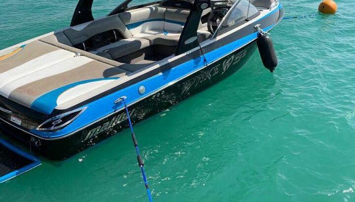 Malibu VLX 20 Wakeboard Boat