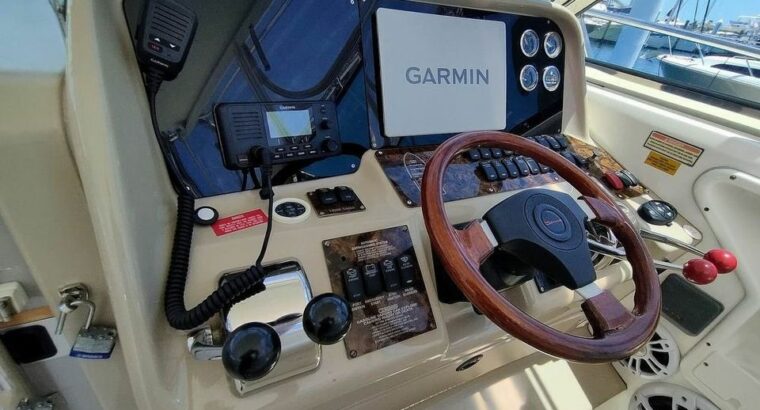 1998 SEA RAY 370 express sports cruiser