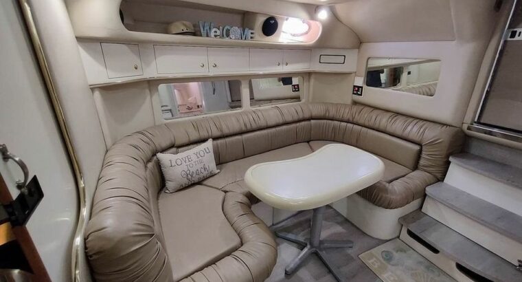 1998 SEA RAY 370 express sports cruiser