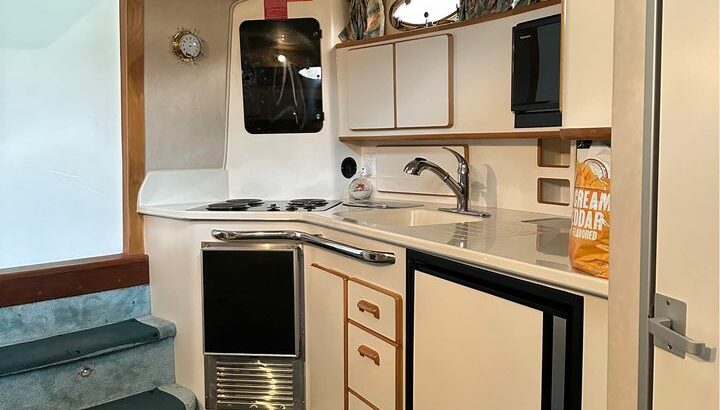 1994 Sea Ray 370 express cruiser
