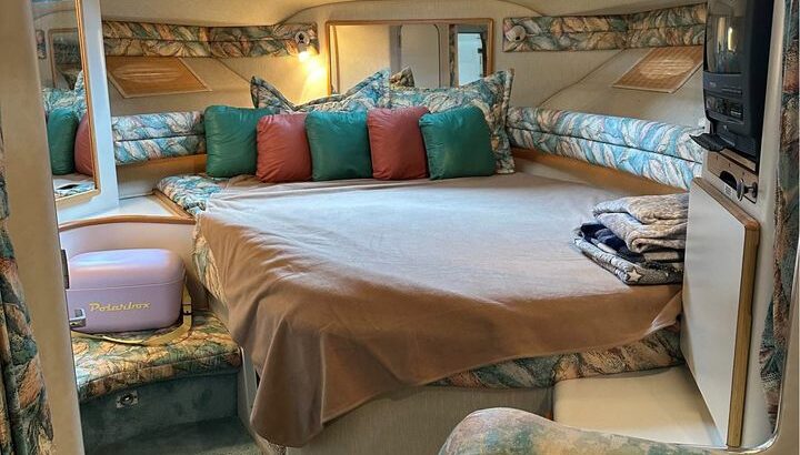 1994 Sea Ray 370 express cruiser