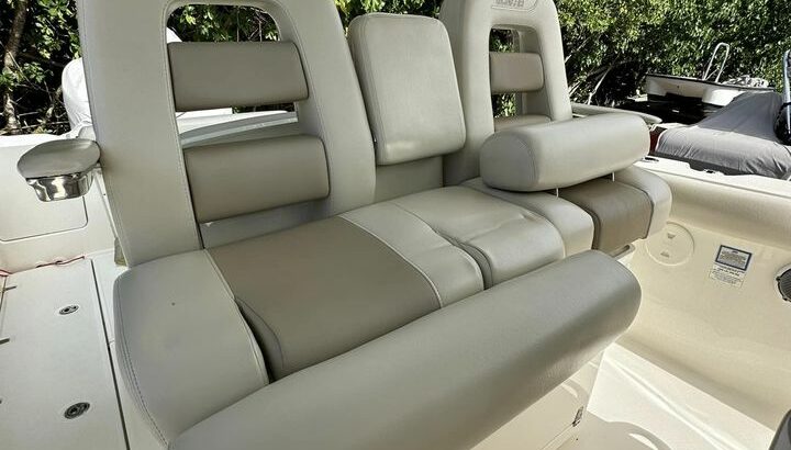 Boston Whaler 330 Outrage 2018