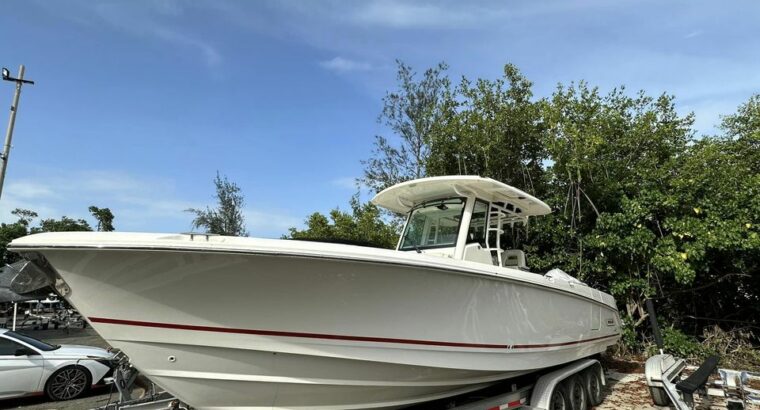 Boston Whaler 330 Outrage 2018